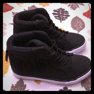 Girls high top fringe sneakers